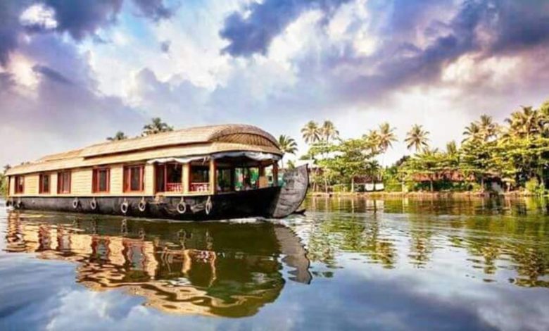 7 Must See Destinations for Your Kerala Holiday Trip jpg